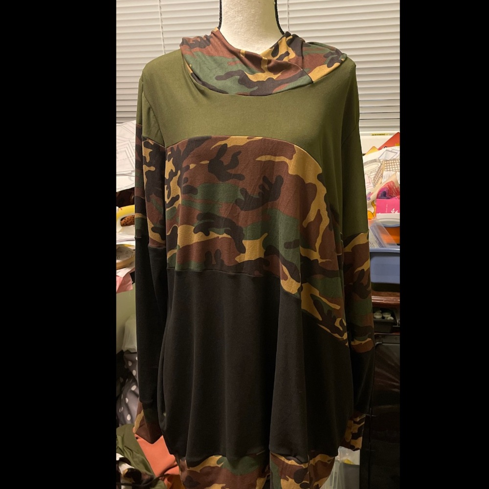 Women’s Color Block Hoodie